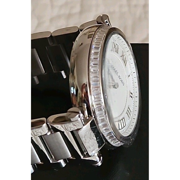 NEW Michael Kors Skylar SilverTone Roman Numeral Dial Stainless Steel Watch - Picture 5 of 10